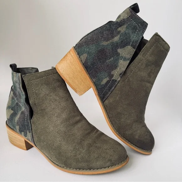 Stylish Olive Ankle Boots with Camouflage Detail - Picture 1 of 8